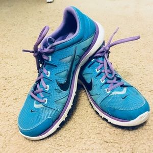 Nike Fitsole Athletic Running Shoes